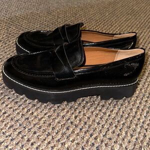 NWOT: Franco sarto black loafers